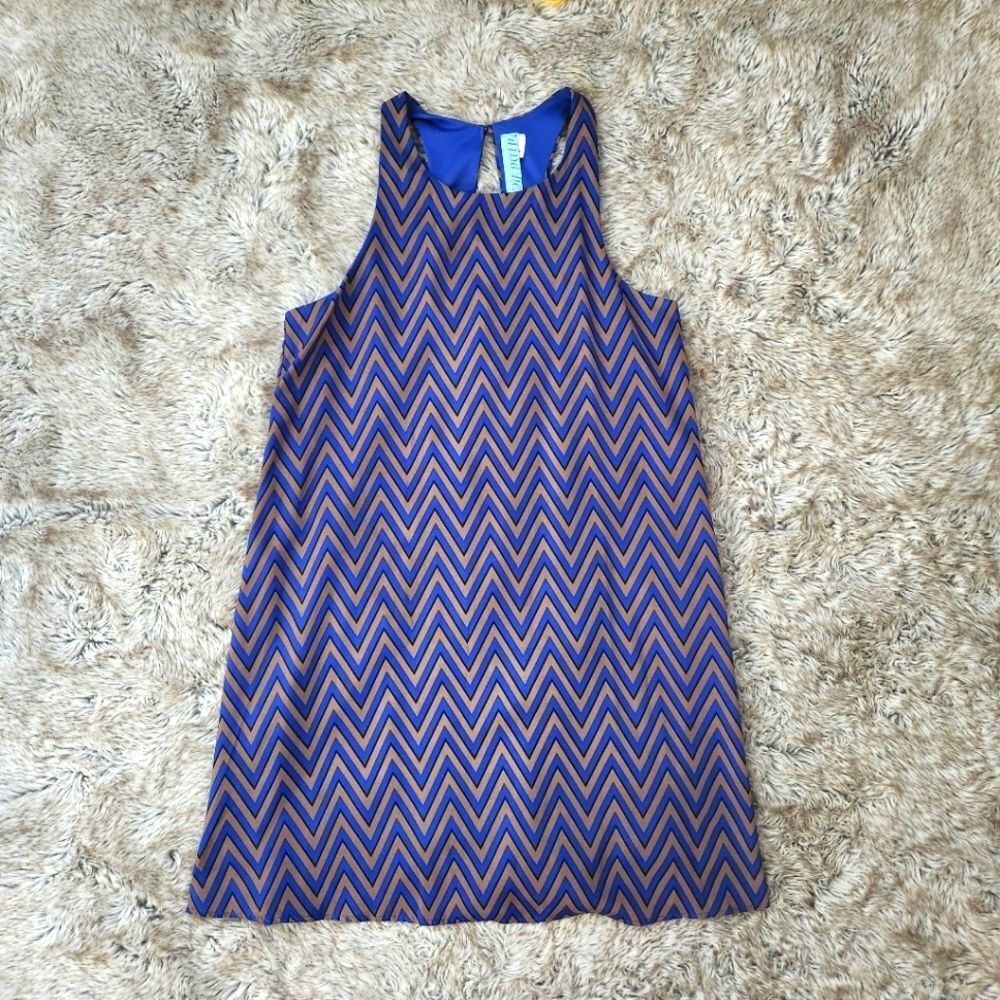 Dina Be Francesca's Sleeveless Racer Back Chevron Print Mini Dress Size Medium